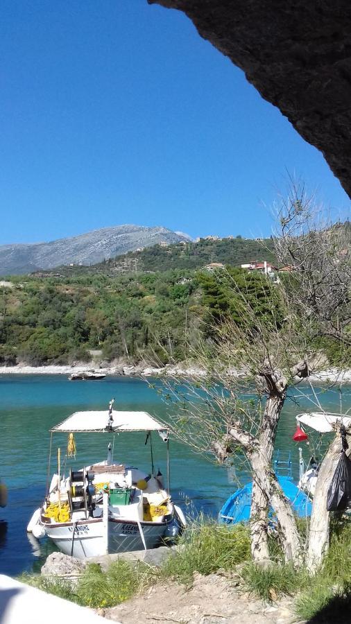 Iliolithos Rooms Kardamyli Exterior photo