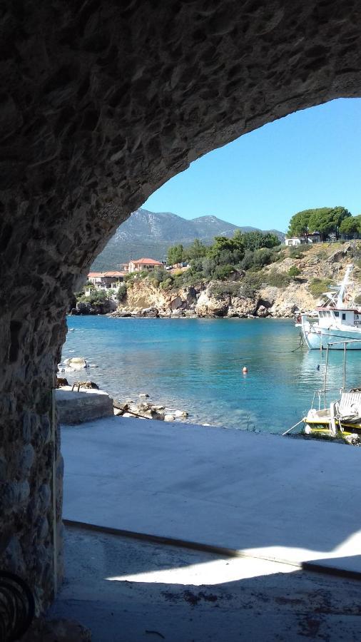 Iliolithos Rooms Kardamyli Exterior photo